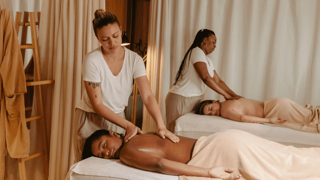 accredited massage therapist trainingmassage therapy courses UKIPHM accredited massage courses
